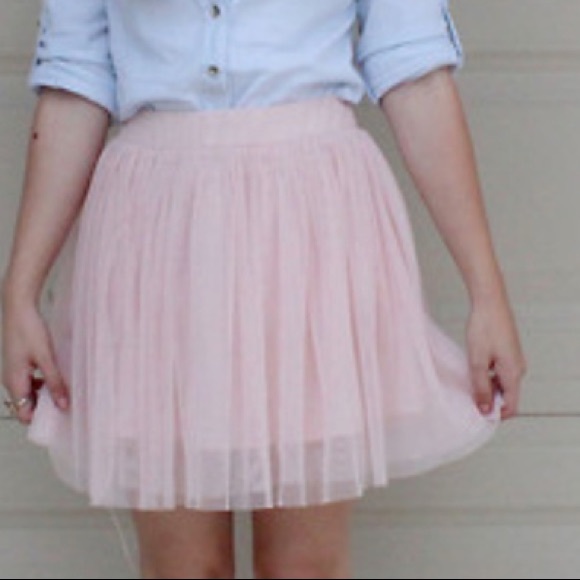 Forever 21 Nude Pink Tulle Mini Skirt size L